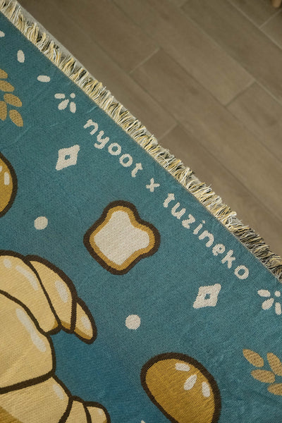 "Croissant Moon" Woven Blanket - Tuzineko x Nyoot Collab